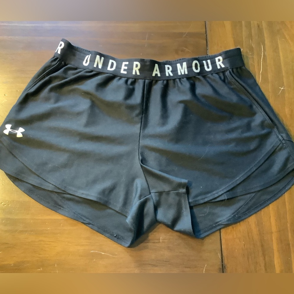 Under Armour Black Athletic Shorts Lightweight Performance
